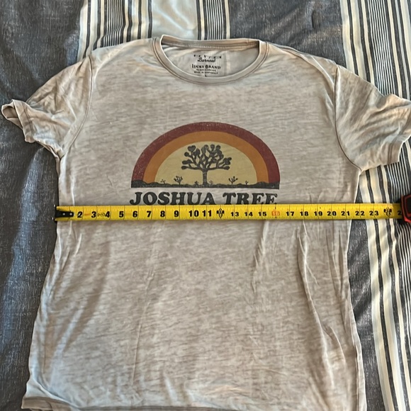 Lucky brand tee men’s Large - Picture 3 of 3